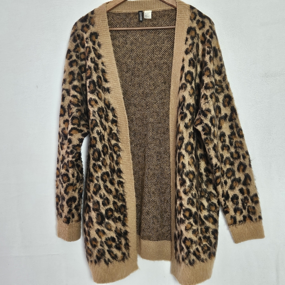 Divided H&M Leopard Print Cardigan Size Large